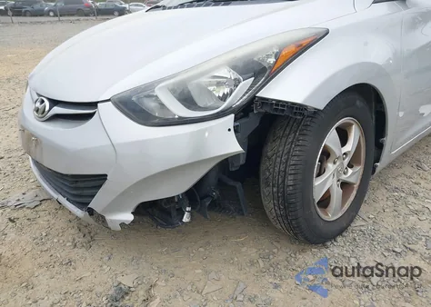 2015 Hyundai Elantra Se z USA, uszkodzony, nr VIN 5NPDH4AE2FH651542